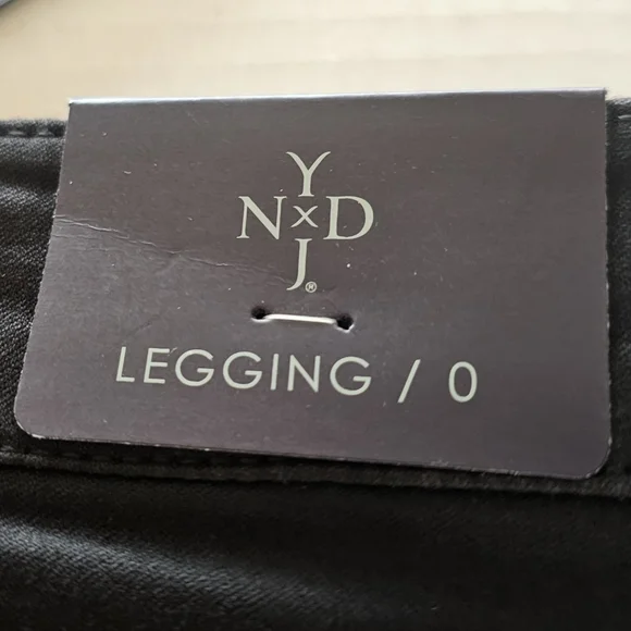 NYDJ Leggings Style #M62D21GW In Black With Faux Leather Front Size 0 NWT - Picture 6 of 7